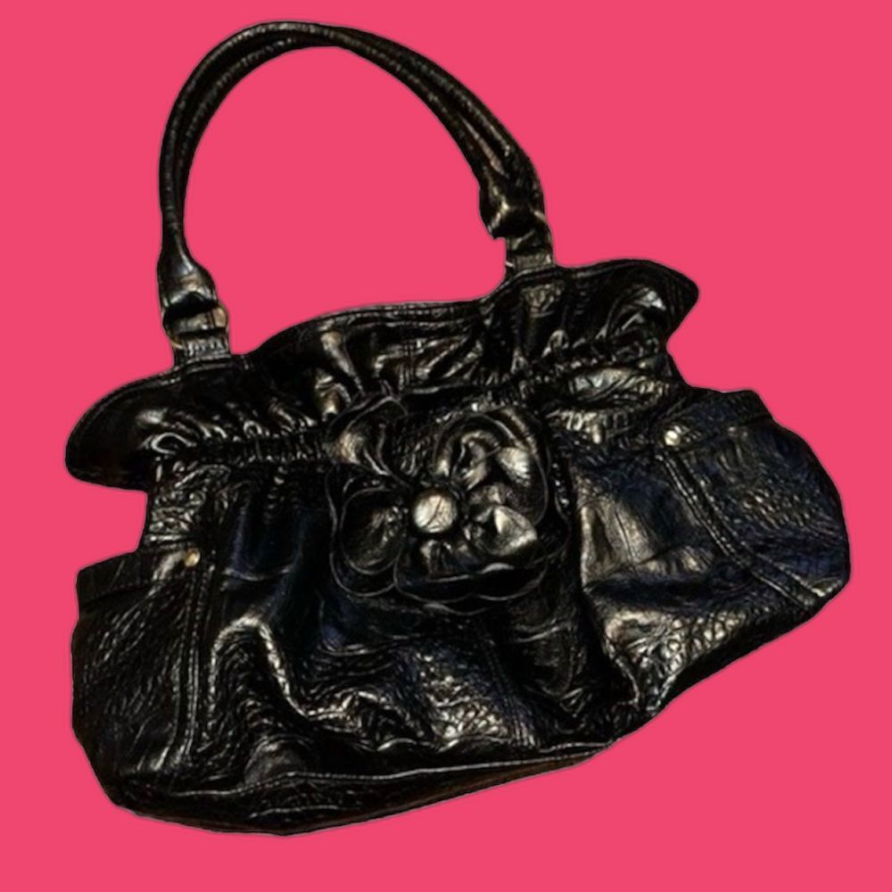 Del Mano Black Handbag with Leather Flower